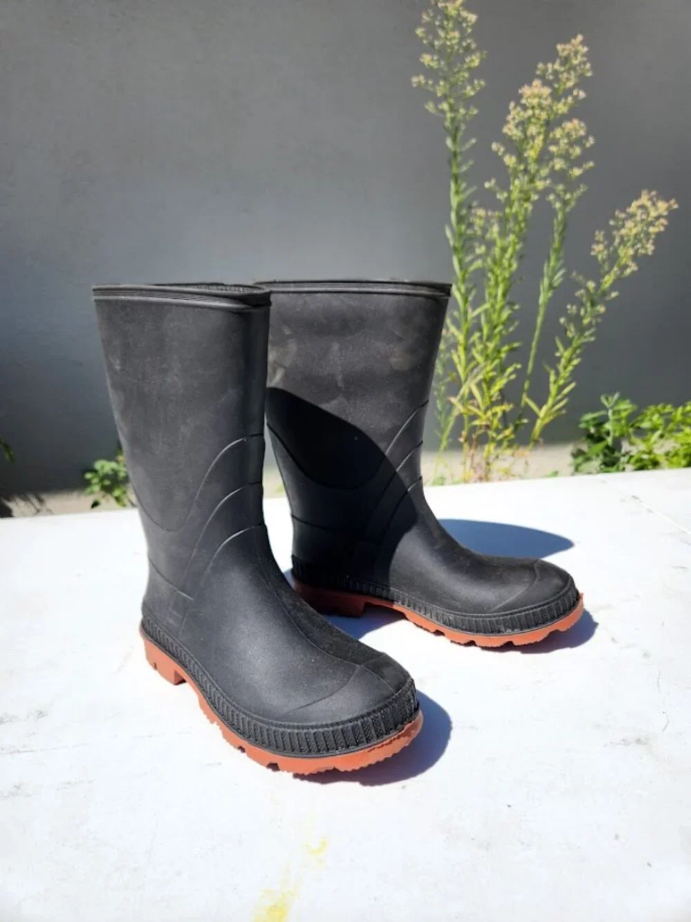 Kid's Juniors Rain Boot Rubber Rainboots Size 2 Unisex Black Excellent
